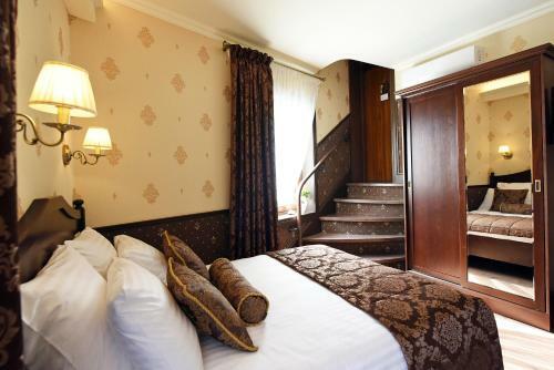 Hostal Key For Rest