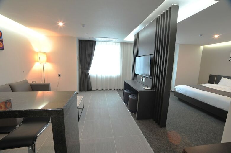 Yongin Central Co-op Hotel