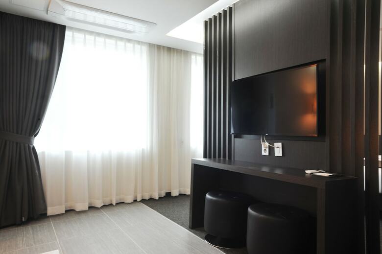 Yongin Central Co-op Hotel