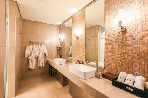 Jbis Hotel