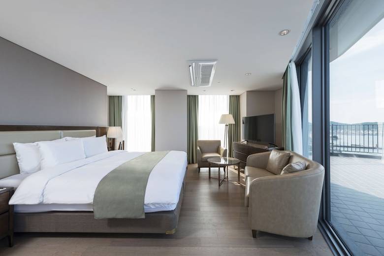 Stanford Hotel&resort Tongyeong
