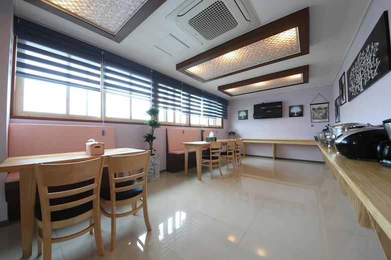 Songtan Nyx Fox Hotel