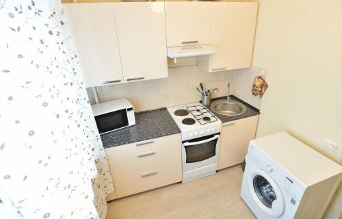 Apartment On Alihanova,35
