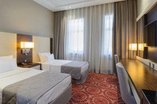 Hotel Senator