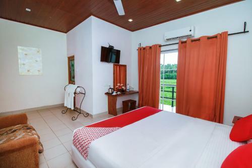 Oyo 242 Dhanamuthu Hotel And Banquets