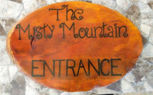 Hostal The Misty Mountain Guest House