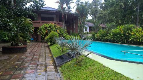 Holiday Inn Villa Kanneliya