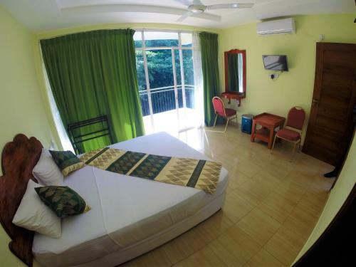 Hotel Pinnawala Reach