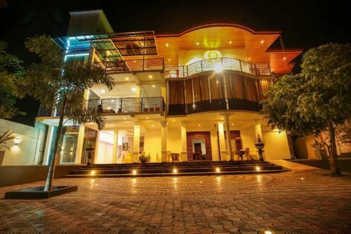 Sithumina City Hotel