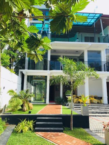 Sithumina City Hotel