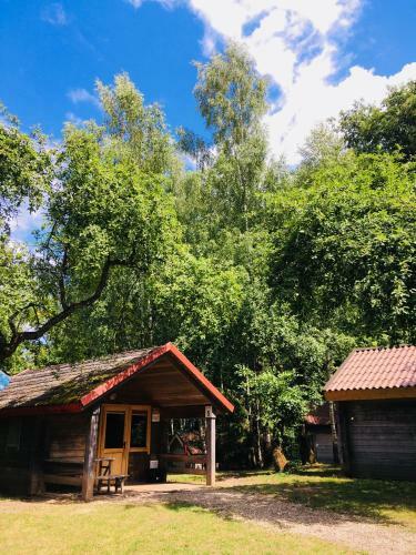 Agroturismo Kempingas "obuoli? Sala"