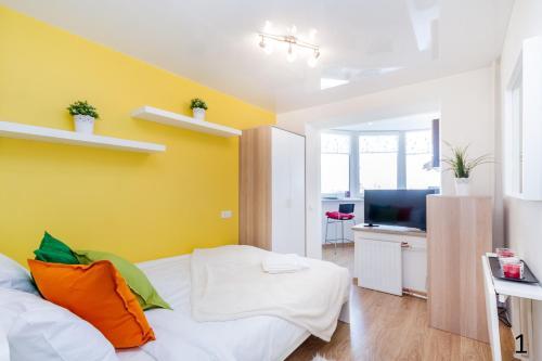 Apartment 90