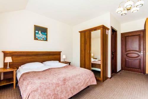 Hotel Radailiu Dvaras - Dinosaur Park