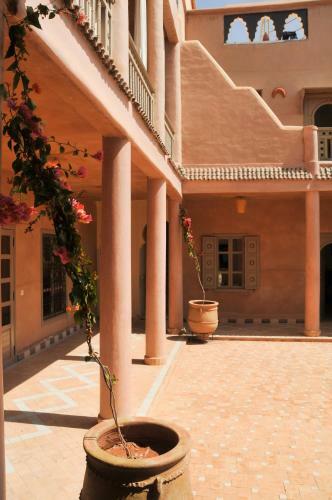 Hostal Le Chant Des Oliviers