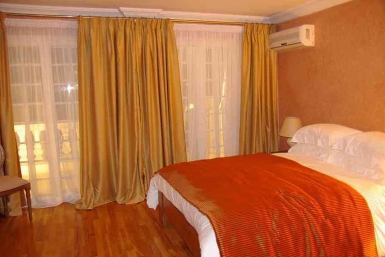 Hostal Le Palais Des Cerisiers
