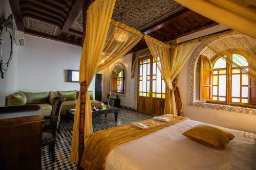 Hostal Palais Houyam