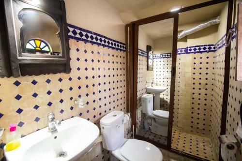 Hostel Amir