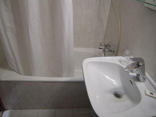 Hostal Lusa Atenas