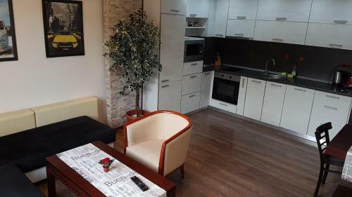 Yana Apartments