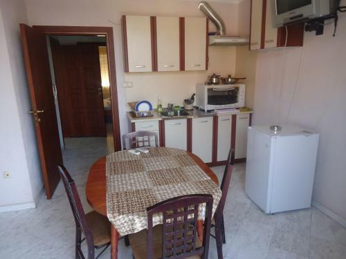 Thomas Palace Apartments