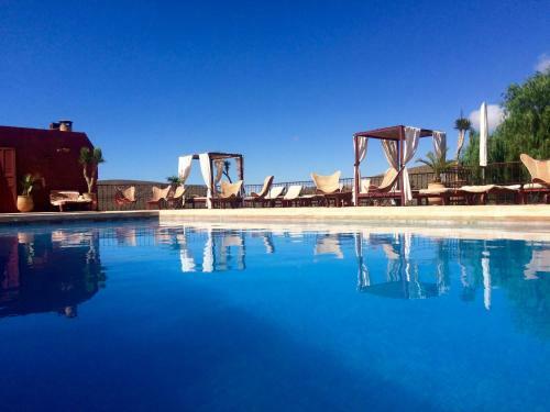 Hotel De Charme Les 3 Chameaux 4 �toiles