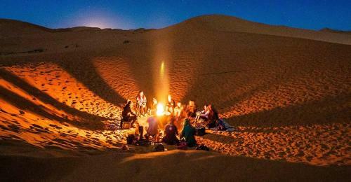 Hostal Camp Planet Desert Tour
