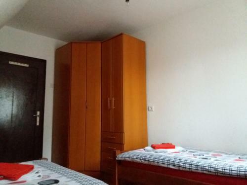Villa Rent A House - "laki"