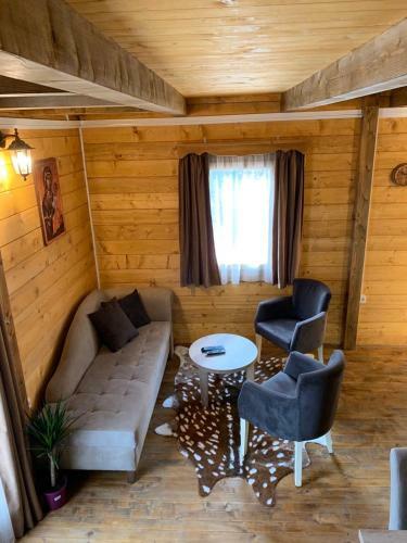Hostal Apartments "old House Pajovic"