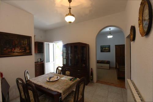 Hostal Apartments Astel