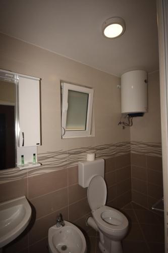Hostal Apartments Astel