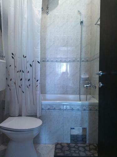 Apartments Colic
