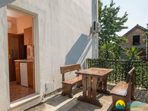Apartments Navarin