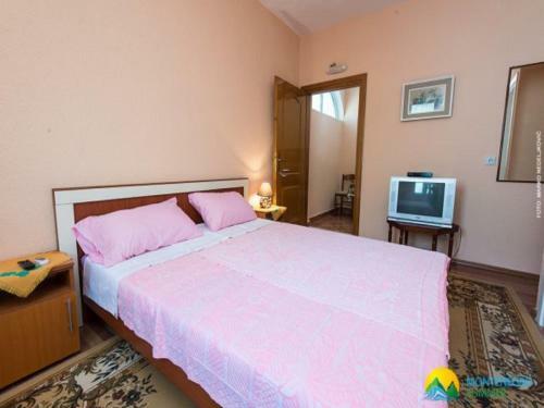 Apartments Navarin