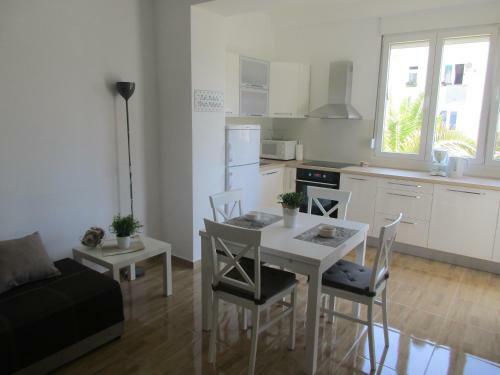 Summer Apartment