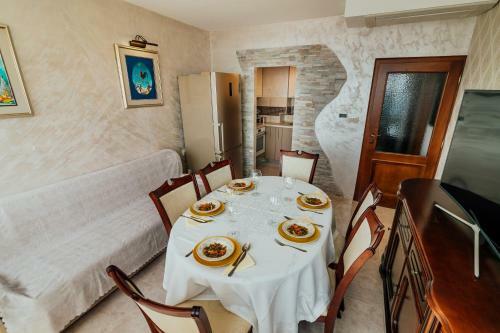 2 Bedroom Apartment Savina