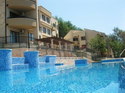Sea View And Pools Apartments