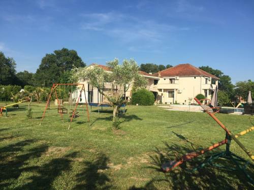 Hostal Apartments Ada Bojana