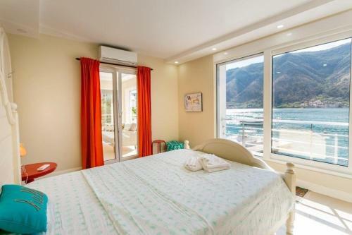 Villa Luna- Luxury Villa On The Beach