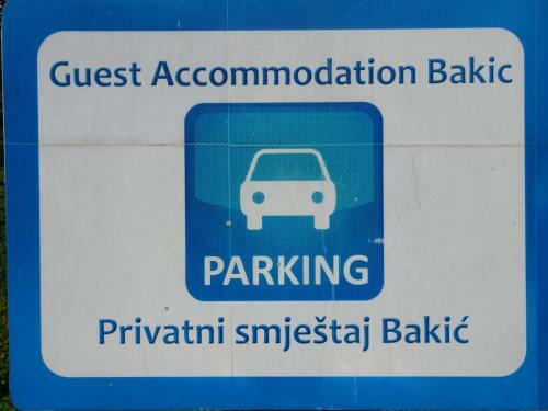 Hostal Guest Accommodation Bakic