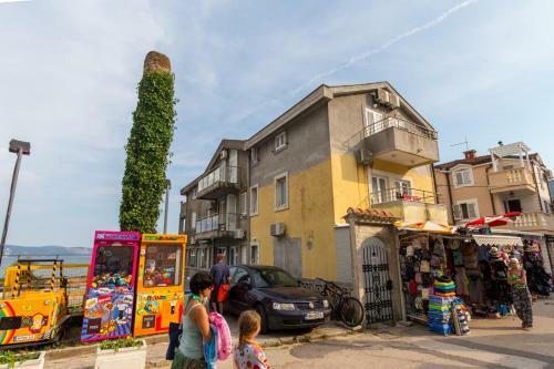 Sea Line Apartments