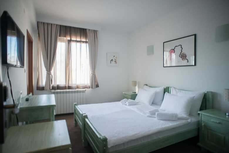 Hotel Trim