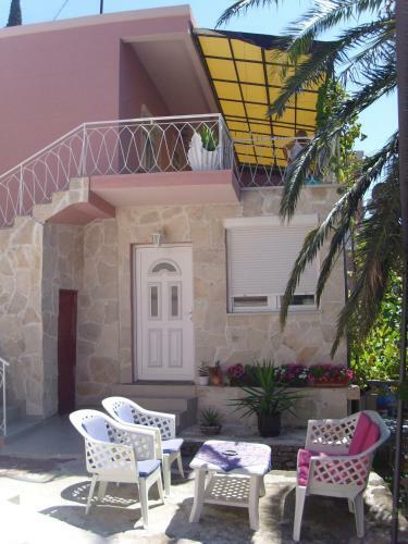 Hostal Rooms Sutomore