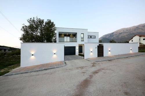 Vm Villa
