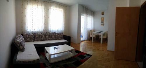 Apartman Buji?i?