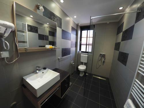Hostal Guest House Don-lux