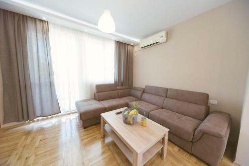 Apartment Luxury Explorer