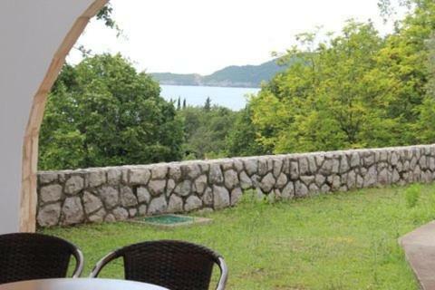 Hostal Guest House Dragovi?