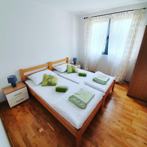 Leea Apartments