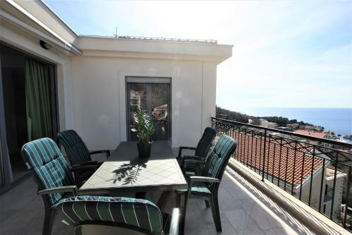 Sunrise Apartment