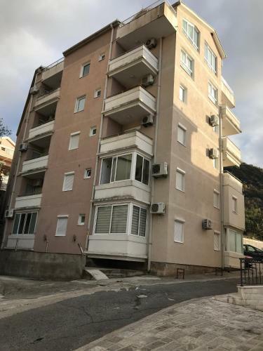 Sunny Apartment Pr?no-milo?er